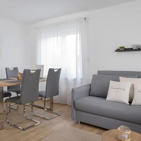 Ferienwohnung Rheinauen Germersheim Esterno foto